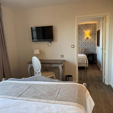 Logis La Venise Verte 3*