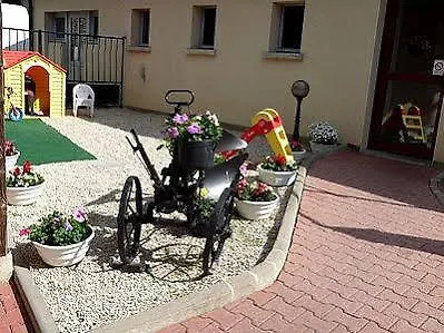 Hotel Logis La Venise Verte 3*